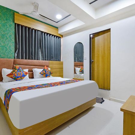 Hotel Green Tree Ahmedabad Bagian luar foto
