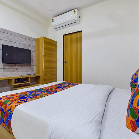 Hotel Green Tree Ahmedabad Bagian luar foto